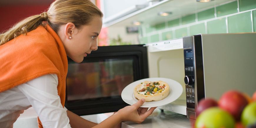 Consider These Points Before Purchasing a Microwave Oven