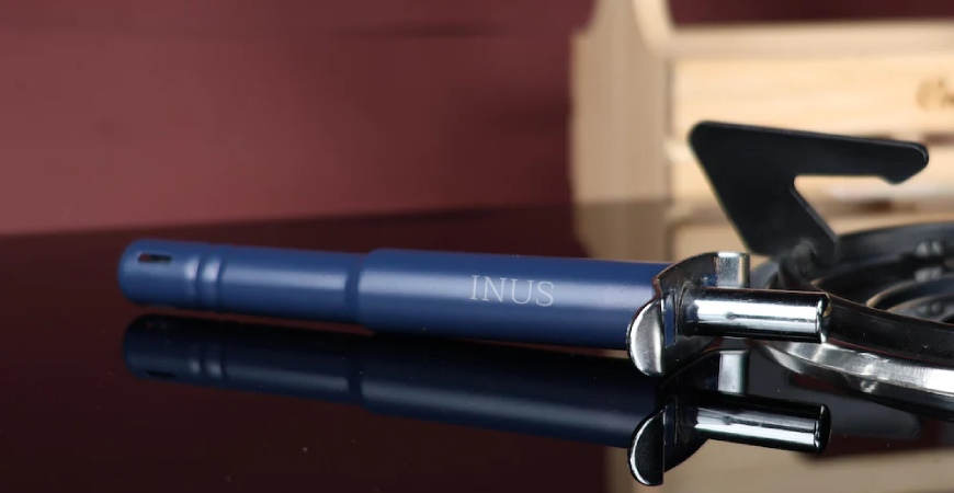 INUS Easy Grip Metal Regular Gas Lighters